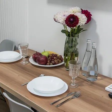 Myfreedom Апартаменти 5Хв Від М Бориспільська Kyiv Room photo